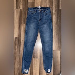 Celebrity Pink Skinny jeans distressed